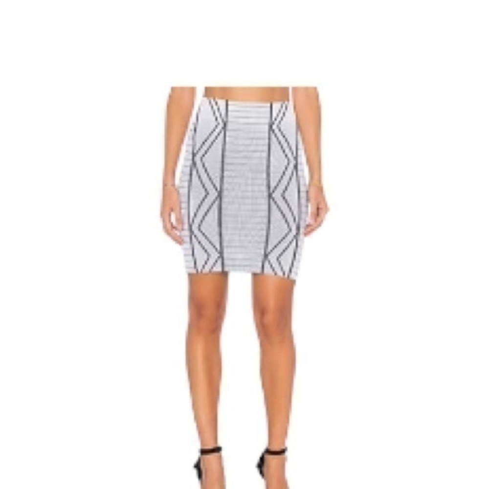 BCBGeneration-Women’s Geometric Design Mini Skirt in White Gray Black Size XS/S